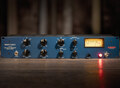 Warm Audio WA-1B – Itt a legendás „kék előlapos” kompresszor Warm Audio változata!