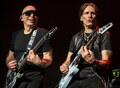 STEVE VAI (1. rész) A KASZKADŐRGITÁROS AKCIÓBAN: BEAT, G3, SATCH/VAI BAND!