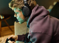 Az új HD 500 BAM mikrofon segítségével könnyedén modern gamer headsetté alakíthatod audiofil fejhallgatód