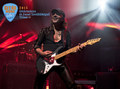 A Scorpions gitárosának egyik hangszere a tét